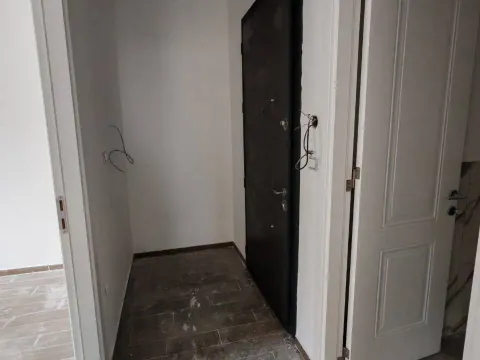 Sale, one bedroom apartment, 55m², Bečići, Budva - image 2