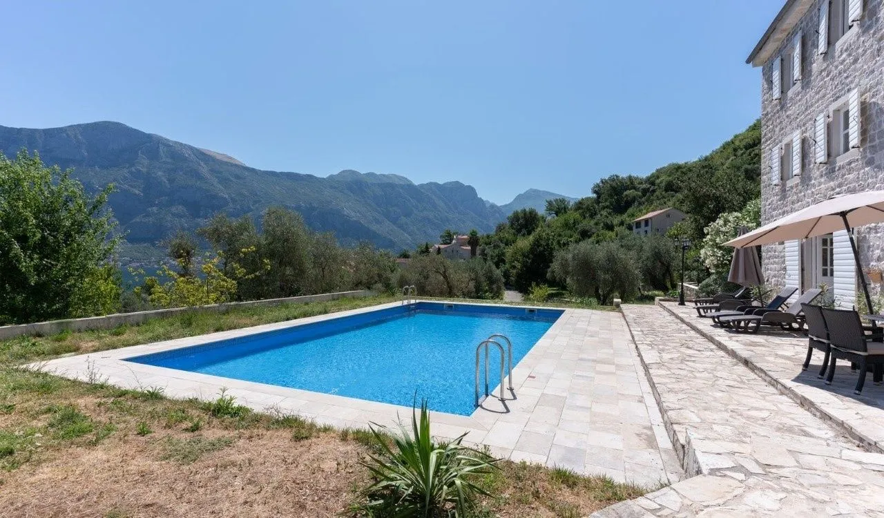 Prodaja, kuća, 800m², Prčanj, Kotor