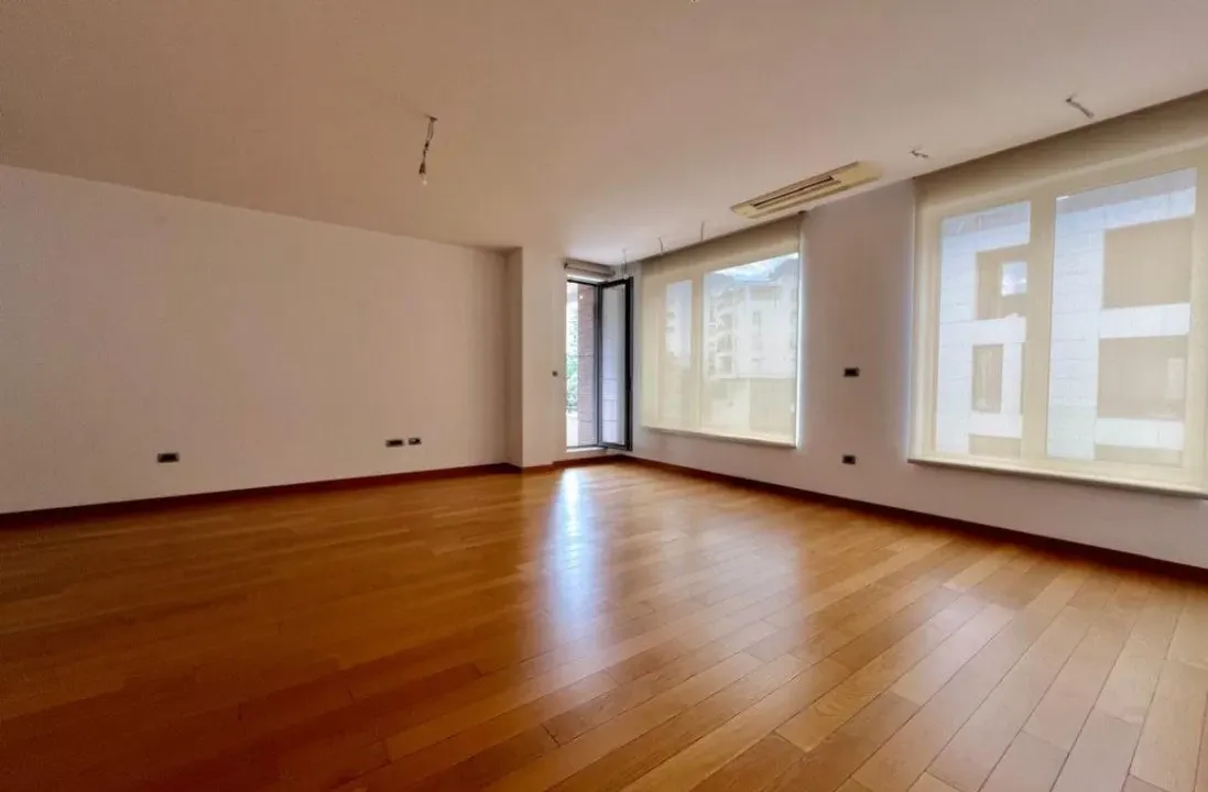 Izdavanje, stan, 119m², Centar, Podgorica