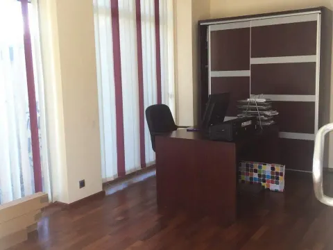 Izdavanje, poslovni prostor, 60m², Pobrežje, Podgorica - image 4