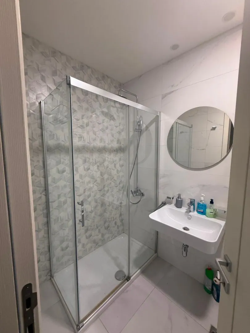 Izdavanje, jednosoban stan, 51m², Central Point, Podgorica