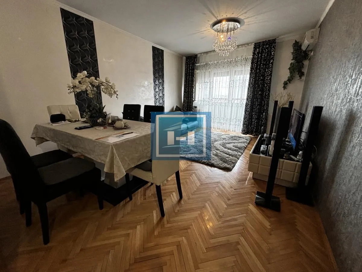 Prodaja, trosoban stan, 85m², Centar, Jagodina