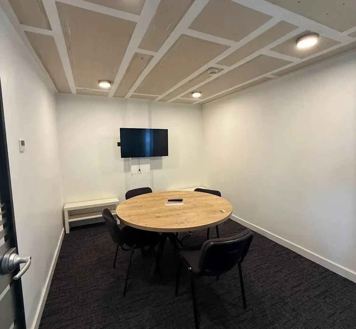 Izdavanje, poslovni prostor, 740m², Zeta, Podgorica