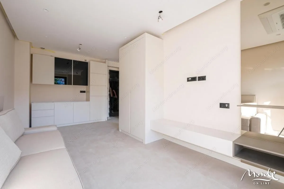 Sale, two bedroom apartment, 80m², Bečići, Budva