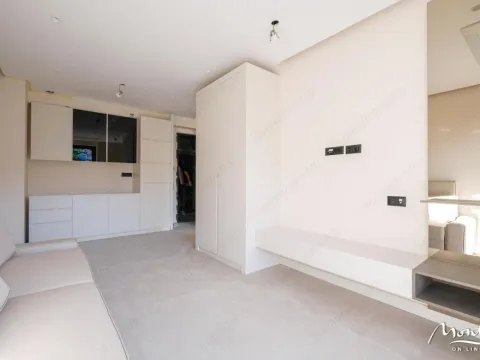 Prodaja, dvosoban stan, 80m², Bečići, Budva - image 6