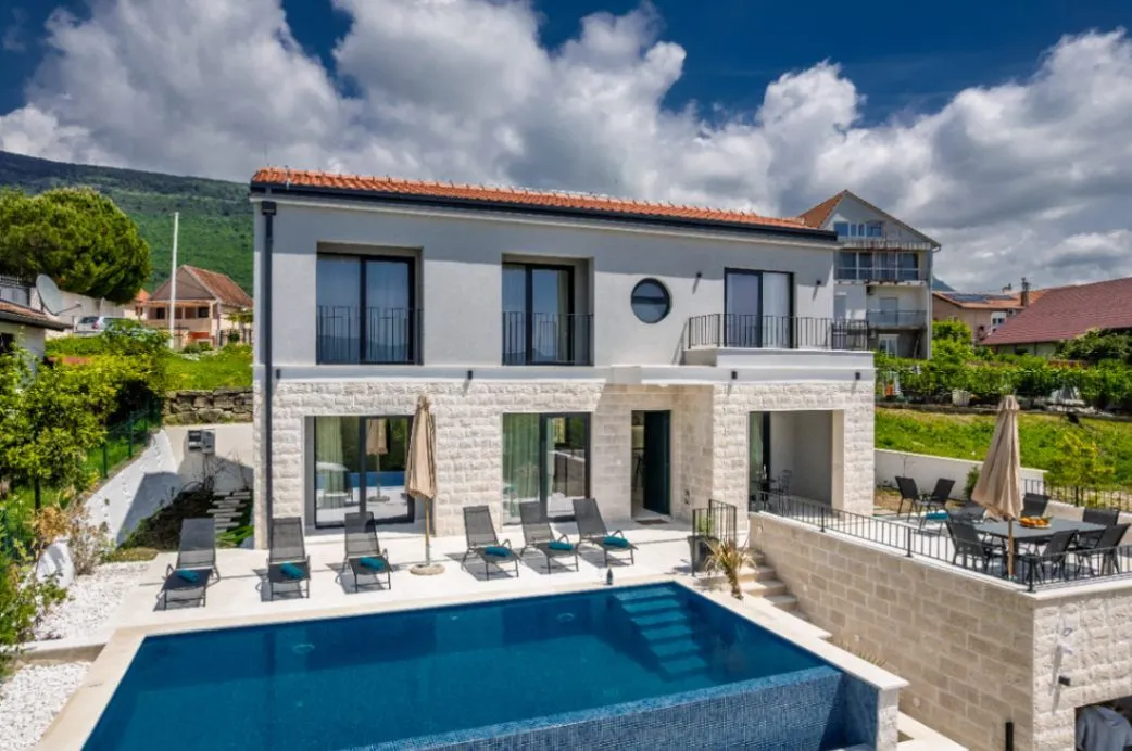 Prodaja, kuća, 250m², Mrčevac, Tivat