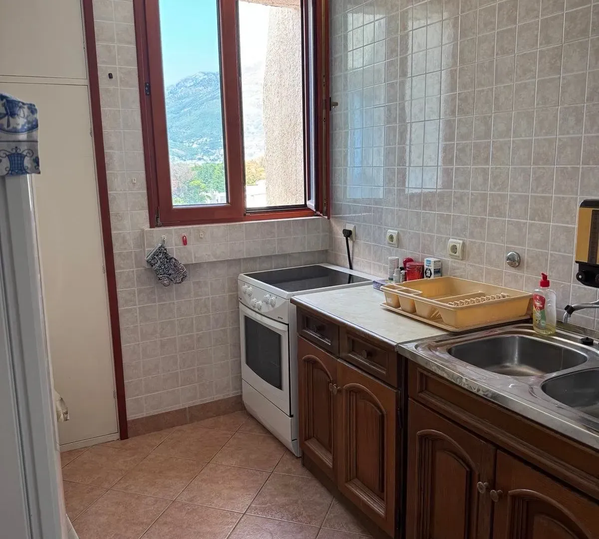 Prodaja, trosoban stan, 75m², Centar, Bar