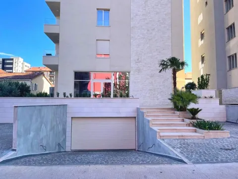 Prodaja, dvosoban stan, 60m², Budva, Crna Gora - image 4