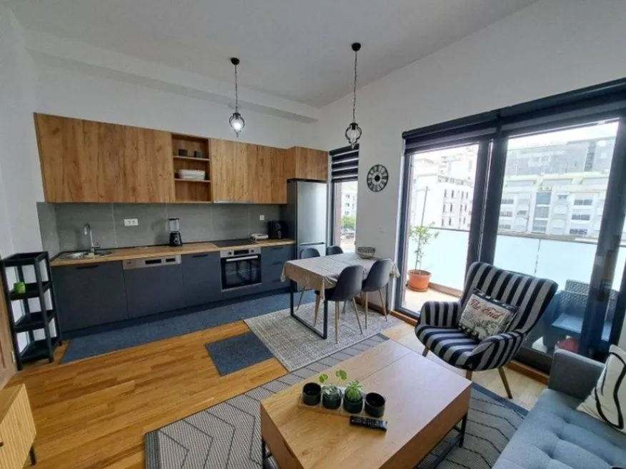 Prodaja, dvosoban stan, 52m², Tološka šuma, Podgorica