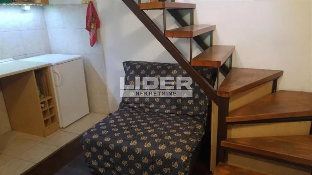 Prodaja, stan, 18m², Vračar Sve Podlokacije, Beograd