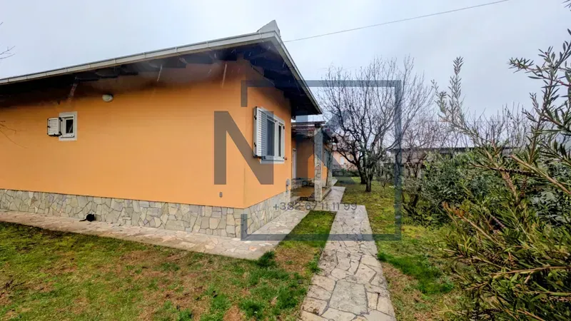 Rent, house, 170m², Tološi, Podgorica