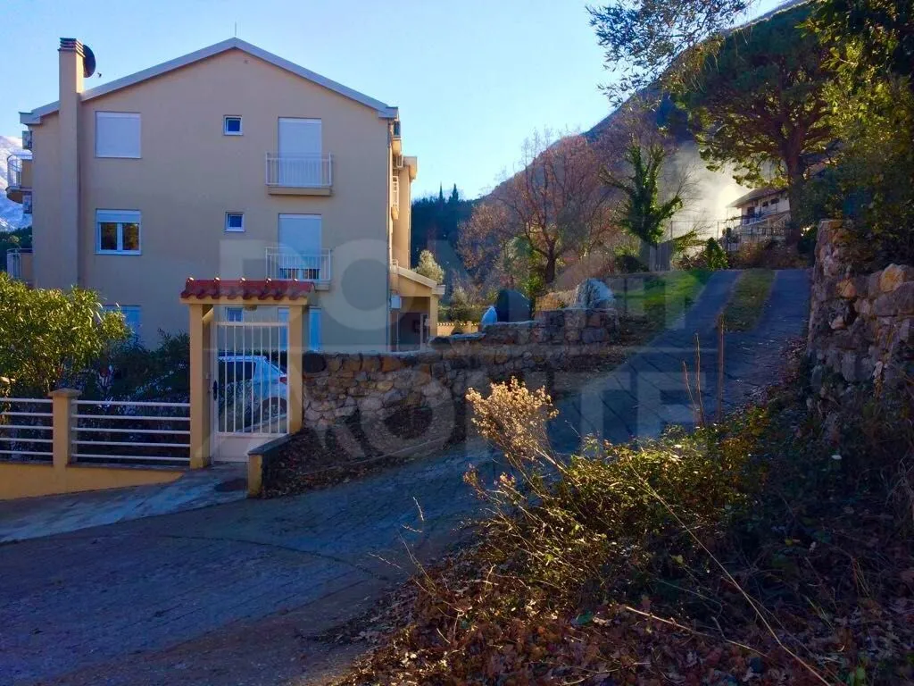 Rent, two bedroom apartment, 80m², Prčanj, Kotor