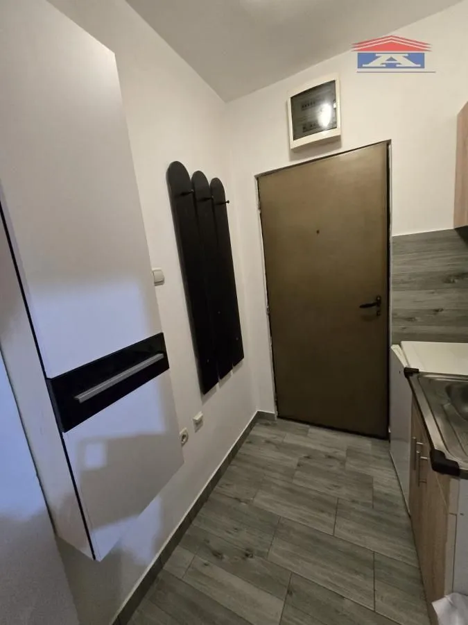 Izdavanje, garsonjera, 30m², Nova Detelinara, Novi Sad Sve Podlokacije