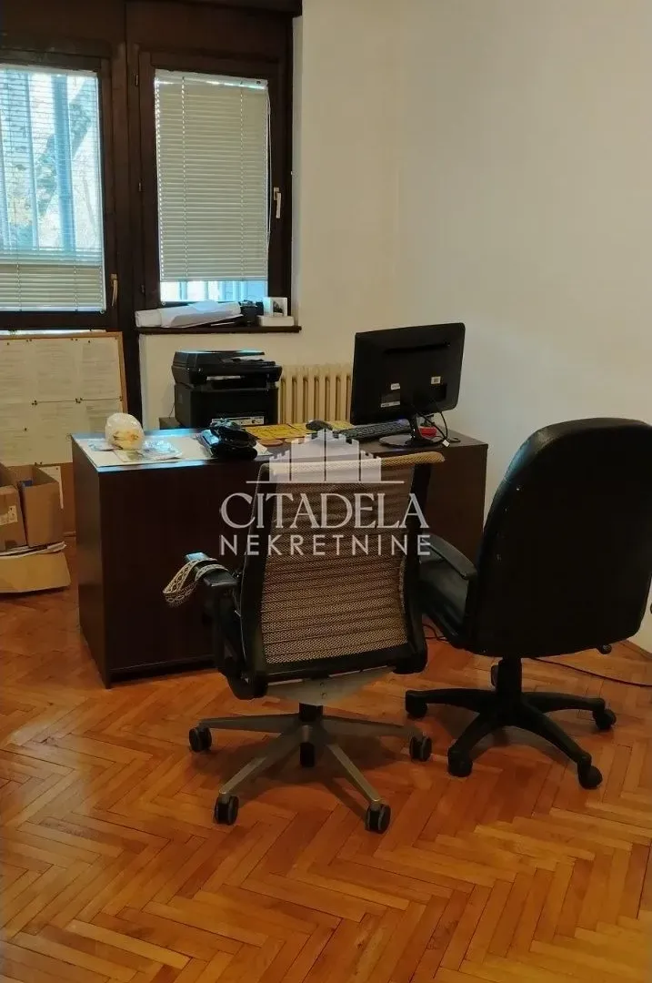 Izdavanje, stan, 100m², Čukarica, Beograd