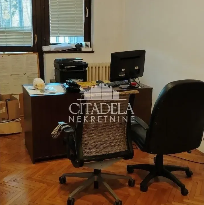 Izdavanje, stan, 100m², Čukarica, Beograd