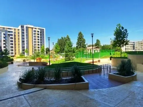 Izdavanje, dvosoban stan, 75m², Voždovac Sve Podlokacije, Beograd