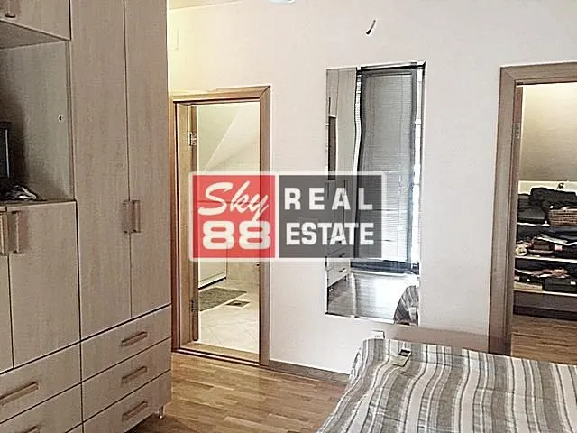 Sale, house, 400m², Voždovac Sve Podlokacije, Beograd