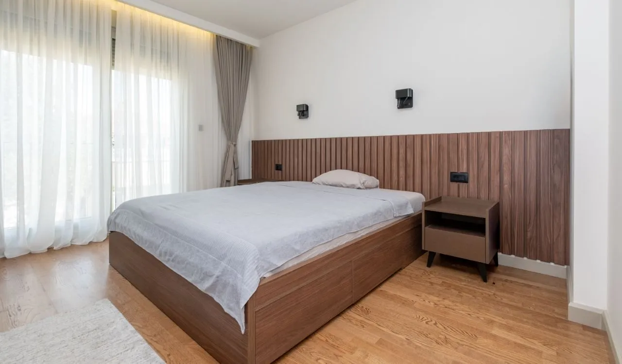 Rent, house, 280m², Stari Aerodrom, Podgorica