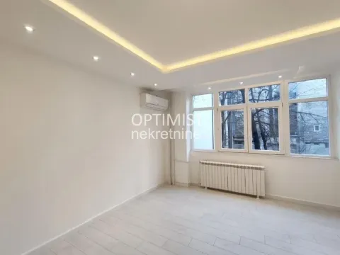 Sale, two bedroom apartment, 55m², Stari Grad, Beograd - image 4