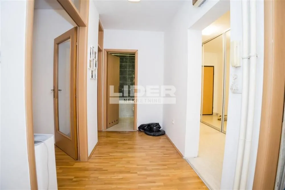 Prodaja, trosoban stan, 69m², Čukarica, Beograd