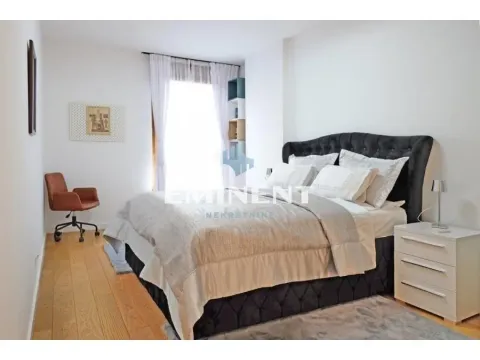 Izdavanje, trosoban stan, 89m², Savski Venac, Beograd - image 7