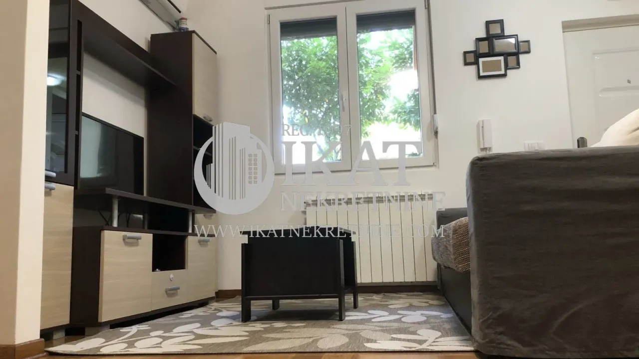 Prodaja, dvosoban stan, 44m², Zemun Gornji Grad, Zemun Sve Podlokacije