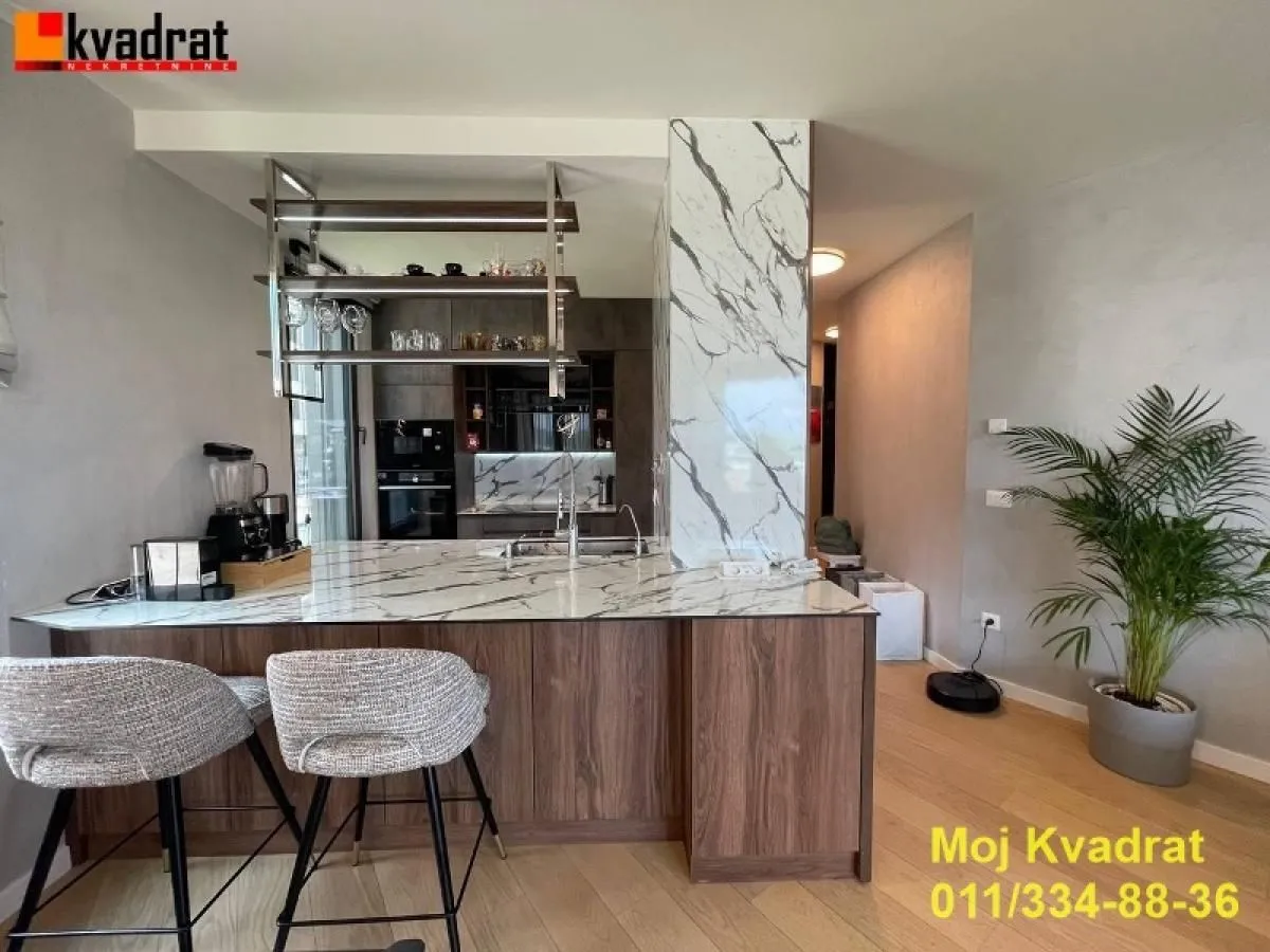 Sale, four bedroom apartment, 117m², Stari Grad, Beograd