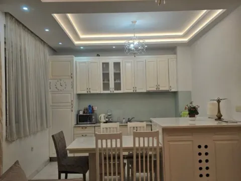 Izdavanje, dvosoban stan, 89m², Stara Varoš, Podgorica - image 2