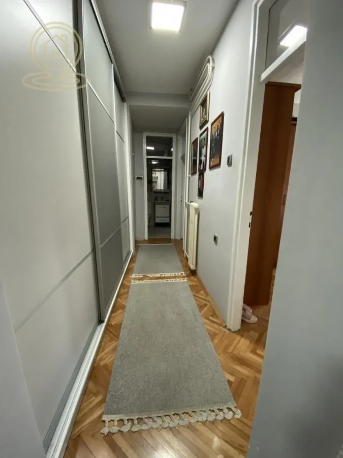 Prodaja, trosoban stan, 70m², Medijana, Niš