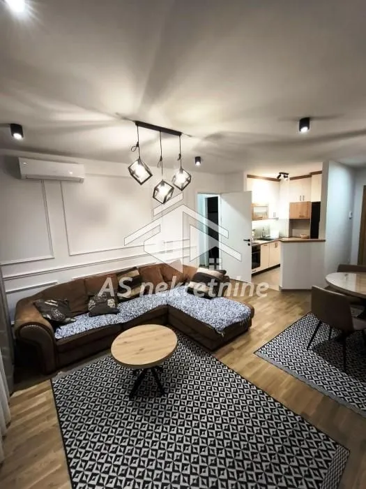 Rent, three bedroom apartment, 60m², Južni Bulevar, Vračar Sve Podlokacije