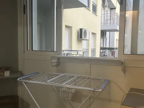 Izdavanje, dvosoban stan, 70m², Blok 9, Podgorica - image 3