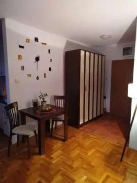 Izdavanje, garsonjera, 31m², Bulevar Evrope, Novi Sad Sve Podlokacije - image 5
