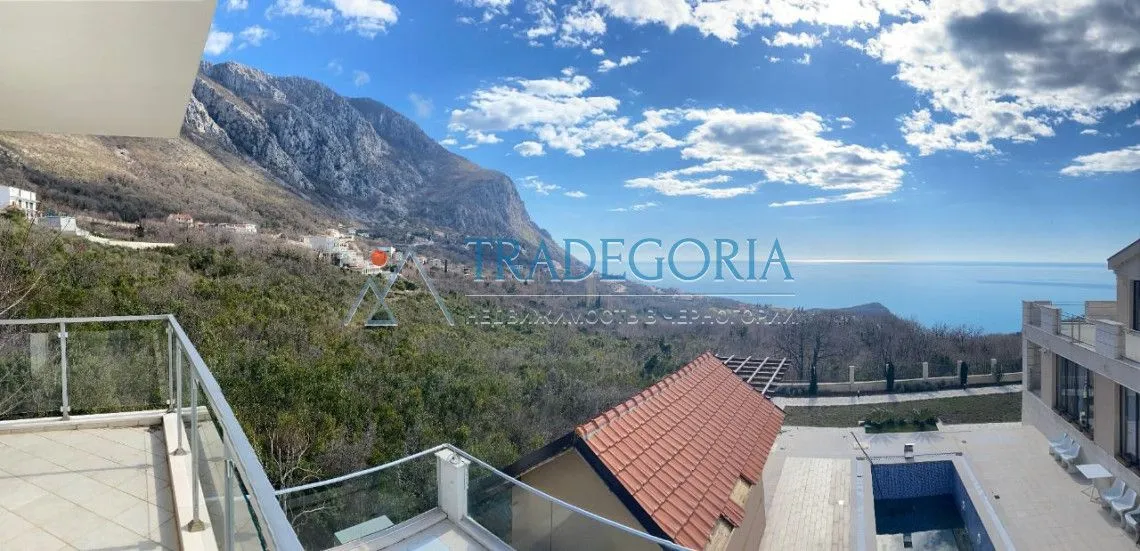 Prodaja, trosoban stan, 200m², Reževići, Budva