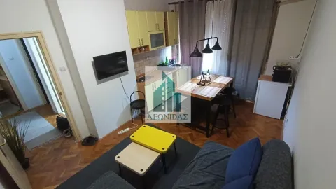 Dnevna soba sa kuhinjom i trpezarijom. - image 2