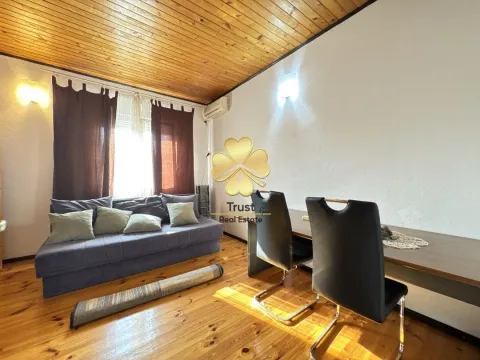 Rent, house, 200m², Stari Aerodrom, Podgorica - image 12