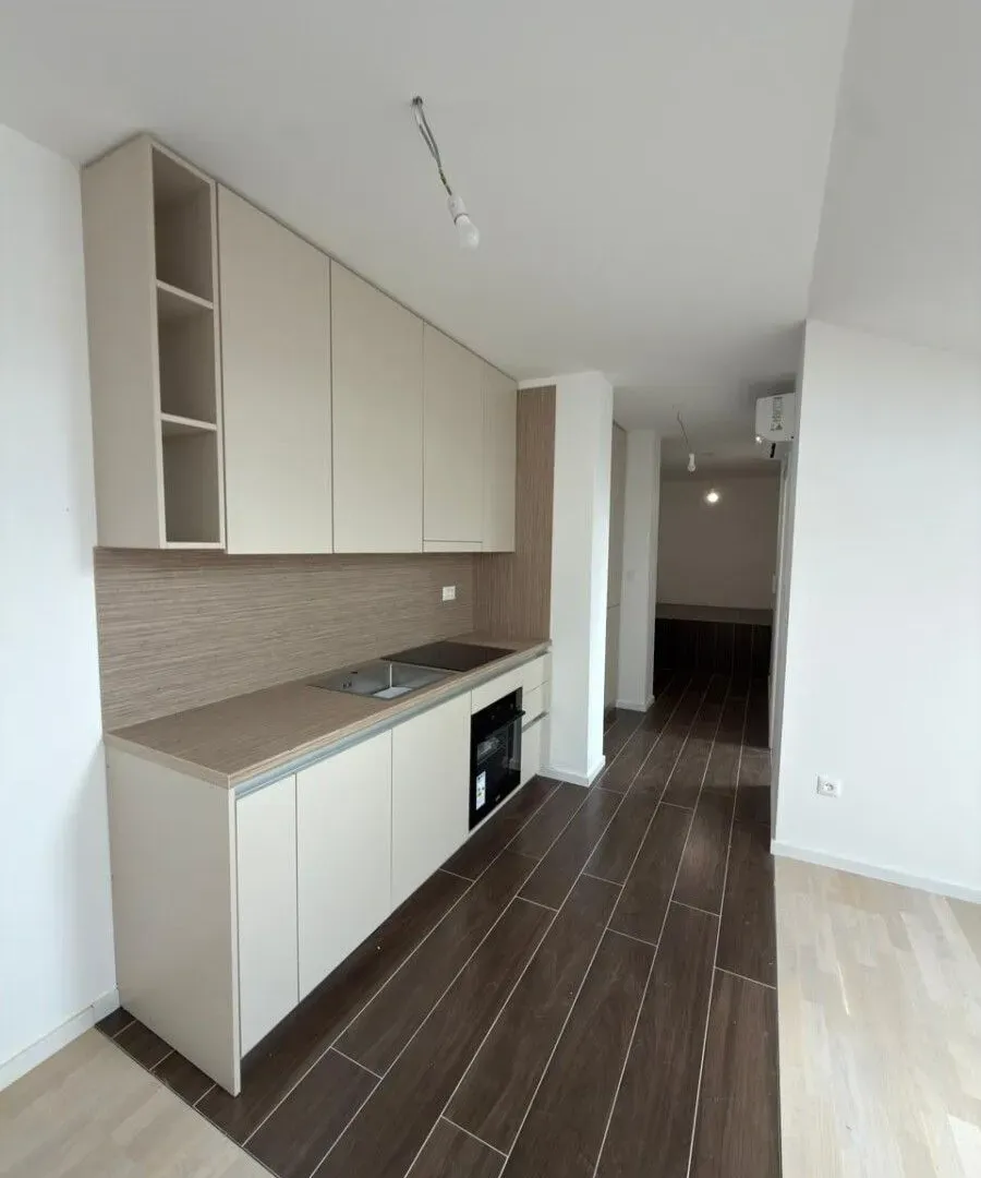 Prodaja, jednosoban stan, 52m², Tološi, Podgorica