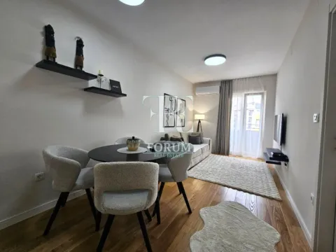 Izdavanje, jednosoban stan, 40m², Central Point, Podgorica - image 5