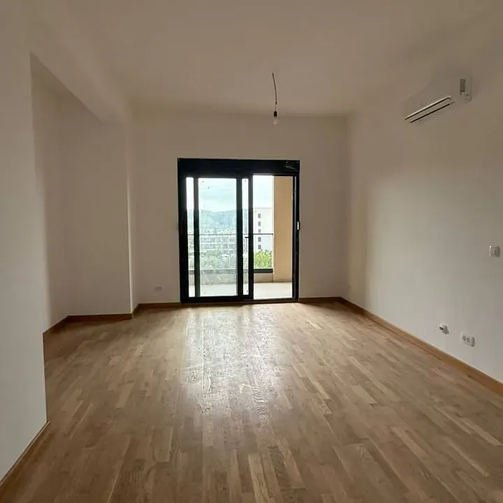 Prodaja, jednosoban stan, 51m², Polje, Bar