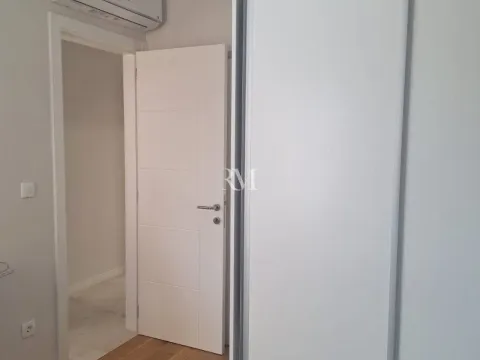 Rent, two bedroom apartment, 67m², Kalimanj, Tivat - image 6