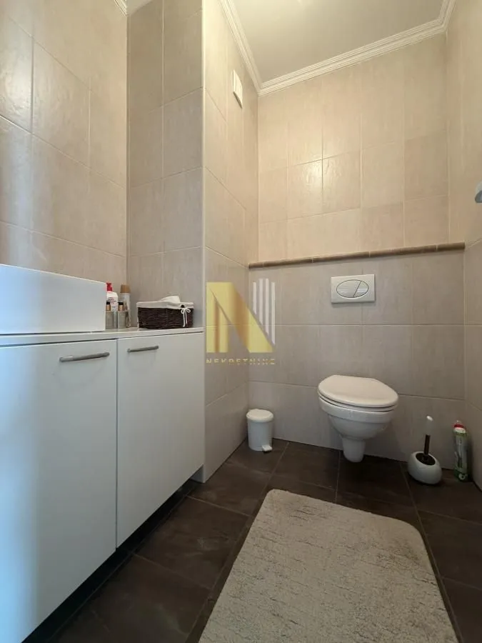 Izdavanje, kuća, 200m², Tatarsko brdo, Petrovaradin