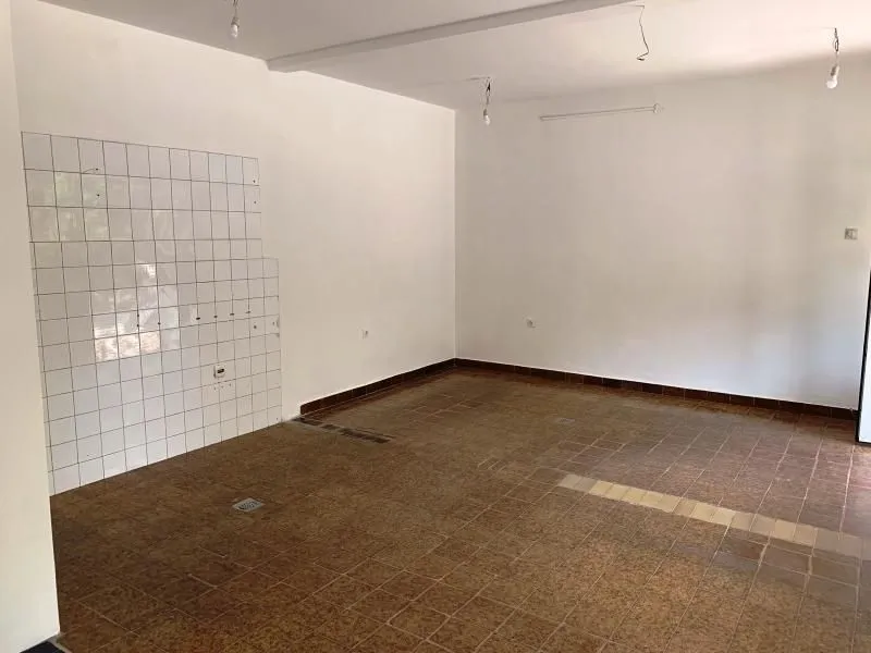 Sale, office space, 80m², Staro groblje, Niš