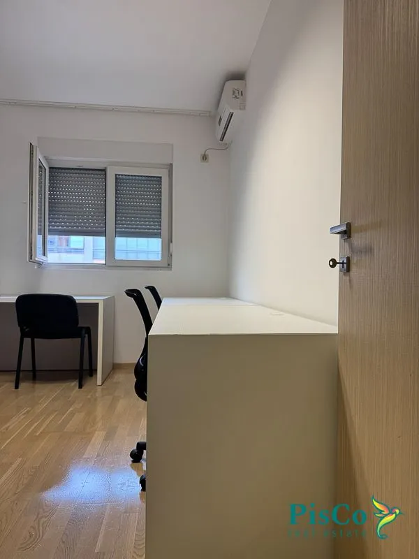 Izdavanje, dvosoban stan, 75m², City Kvart, Podgorica