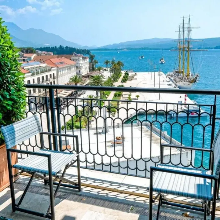 Sale, two bedroom apartment, 135m², Porto Montenegro, Tivat