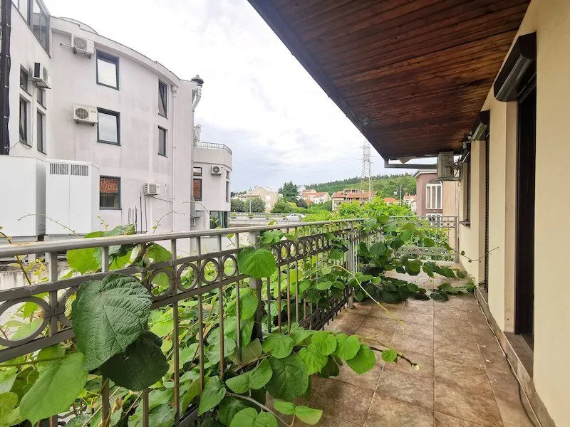 Prodaja, kuća, 160m², Masline, Podgorica