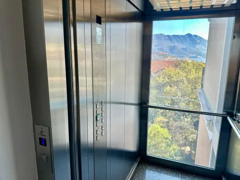 Izdavanje, dvosoban stan, 54m², Bečići, Budva - image 5