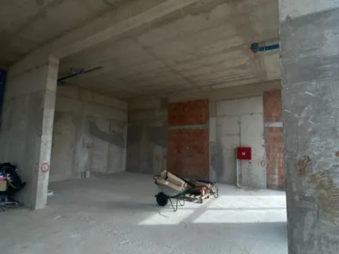 Izdavanje, poslovni prostor, 282m², Stari Aerodrom, Podgorica - image 6