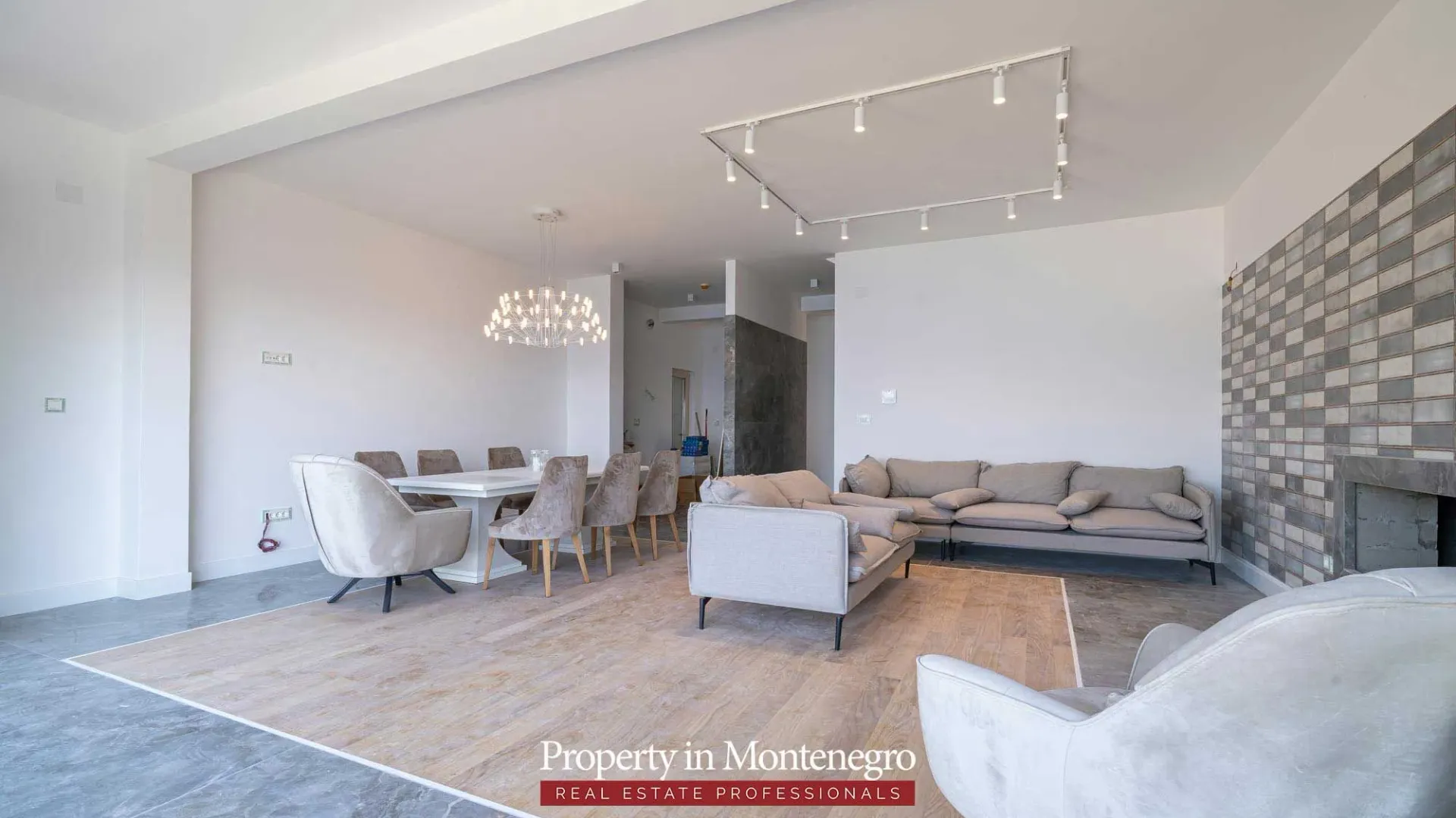 Sale, house, 310m², Rijeka Reževići, Budva
