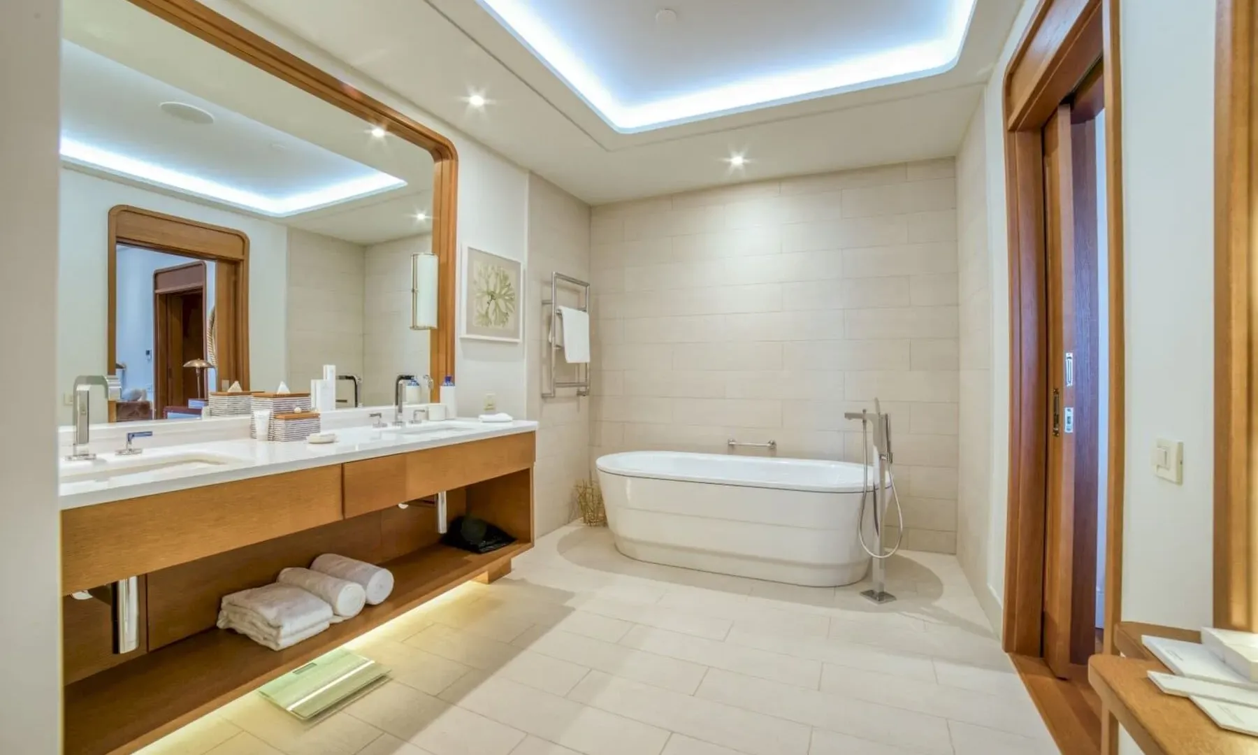 Sale, four bedroom apartment, 600m², Porto Montenegro, Tivat