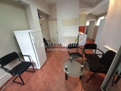 Izdavanje, poslovni prostor, 70m², Stari Košutnjak, Rakovica - image 10