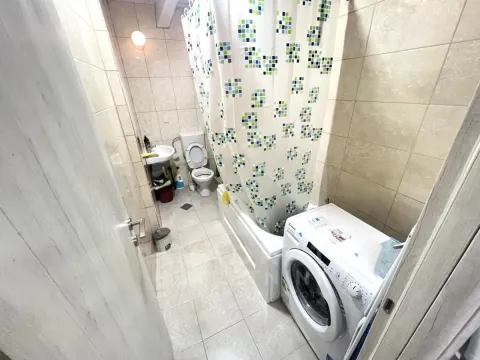 Izdavanje, poslovni prostor, 20m², Centar, Podgorica - image 4